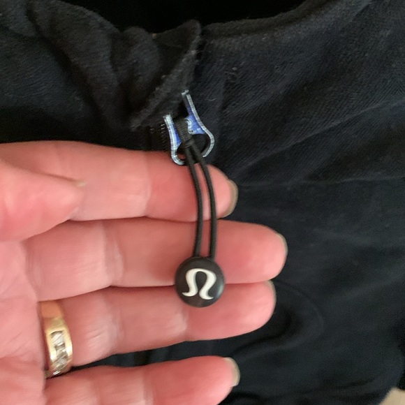 Lulu lemon black hoodie. Size 10. Pristine - Picture 2 of 8